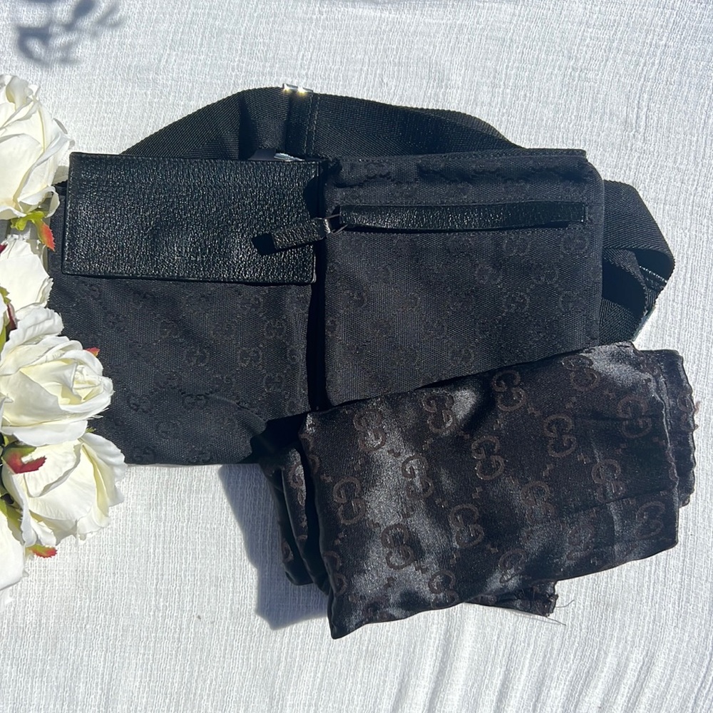 Gucci Black GG Canvas Double Pocket Belt Bag.🖤